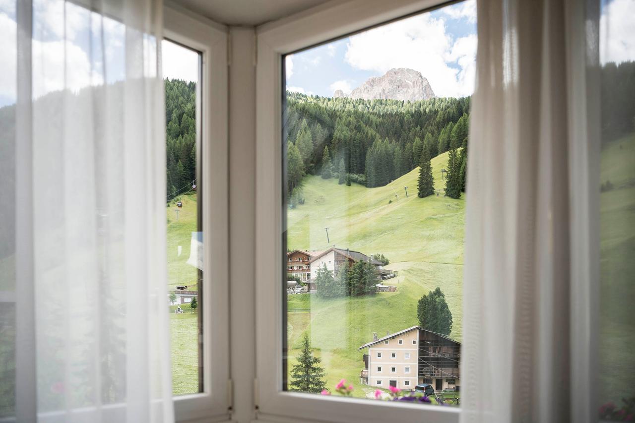 Hotel Aaritz Selva di Val Gardena Exterior foto